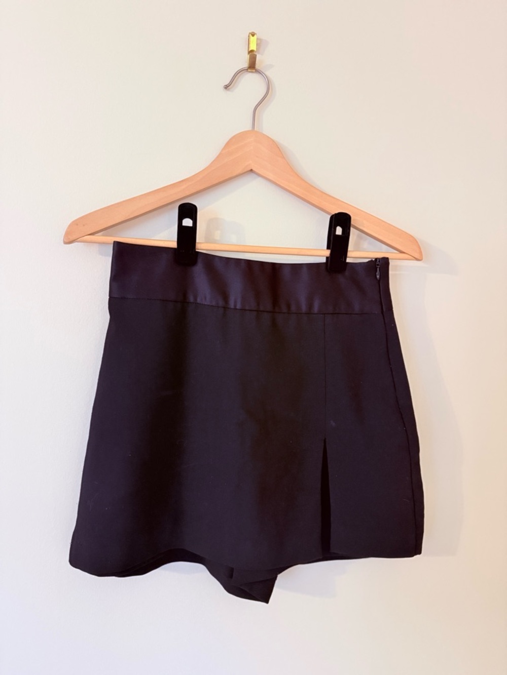 ZARA • Black Skort with Front Pleat & Satin Trim